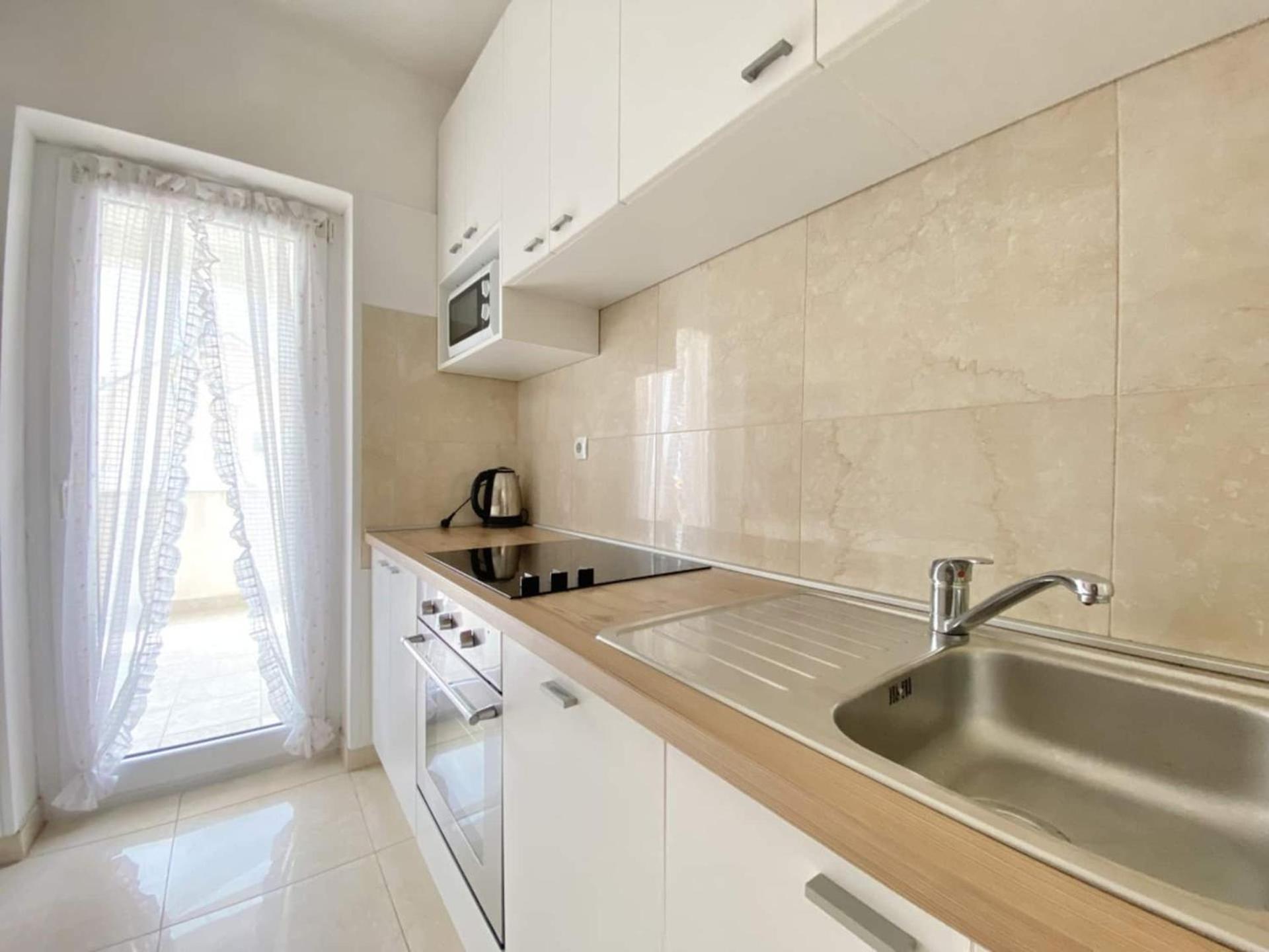Family Apartments Viva Close To The Beach Krk Town Exteriér fotografie